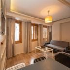 Семейный (Семейный номер Делюкс), Alfa Aparts Suite