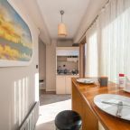 Семейный (Семейный номер с балконом), Alfa Aparts Suite