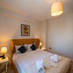 Семейный (Семейный номер с балконом), Alfa Aparts Suite