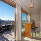 Семейный (Семейный номер с балконом), Alfa Aparts Suite