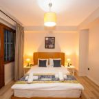 Семейный (Семейный номер с балконом), Alfa Aparts Suite