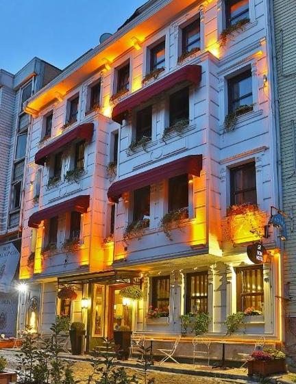 Отель Barefoot Hotel, Стамбул