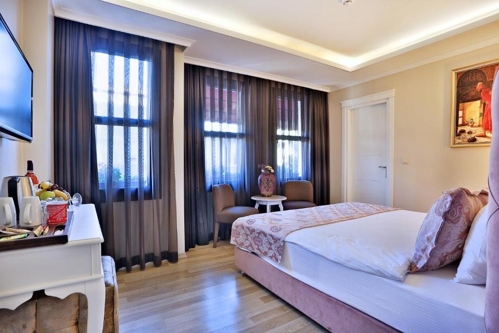 Двухместный (Улучшенный номер с кроватью размера «king-size») отеля Barefoot Hotel, Стамбул