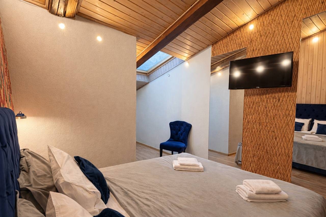 Одноместный (Бюджетный номер с одной двухспальной кроватью (Мансарда)), Отель H-29