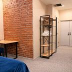 Двухместный (Бюджетный номер с 1 двуспальной или 2 односпальными кроватями с цокольным окном), Отель H-29