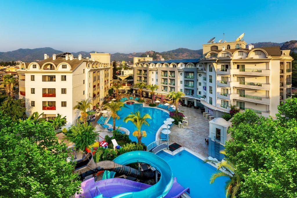 Курортный отель Cosmopolitan Resort, Мармарис