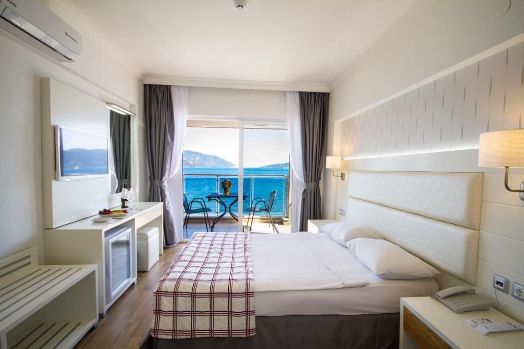 Двухместный (Стандартный номер с видом на море) отеля Yunus Hotel, Мармарис