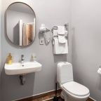 Апартаменты (С видом на Фонтанку 2+2Д), Меблированные комнаты Абажур на Фонтанке