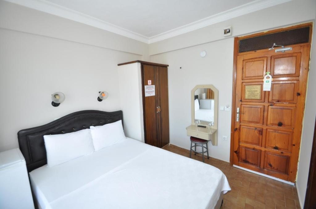 Двухместный (Стандартный двухместный номер с 1 кроватью) апарт-отеля Defne & Zevkim Hotel, Мармарис