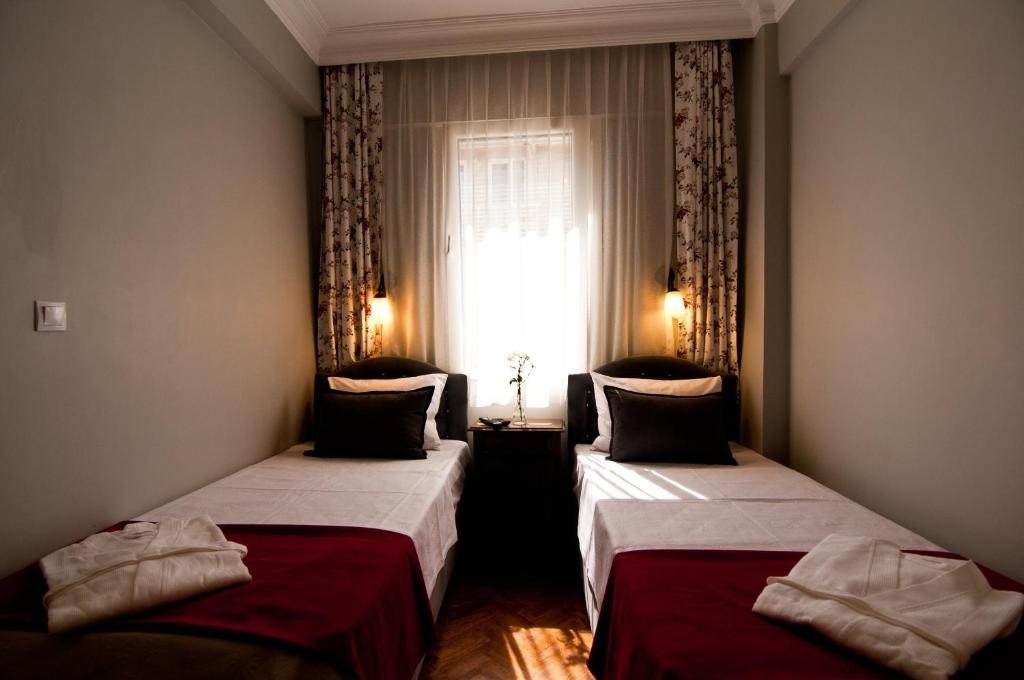 Двухместный (Стандартный двухместный номер с 1 кроватью или 2 отдельными кроватями) отеля Queen Seagull, Стамбул