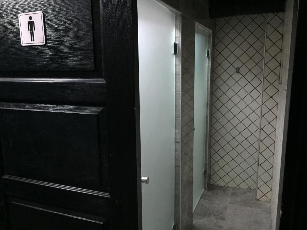 Номер (Общий 6-местный номер для мужчин и женщин) хостела The Hub Hostel, Стамбул