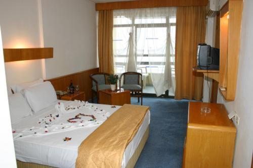 Двухместный (Двухместный номер с 1 кроватью или 2 отдельными кроватями и видом на сушу) отеля Sozer, Кушадасы