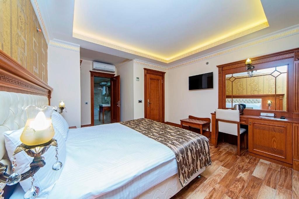 Двухместный (Двухместный номер Делюкс с 1 кроватью) отеля Lausos Palace, Стамбул