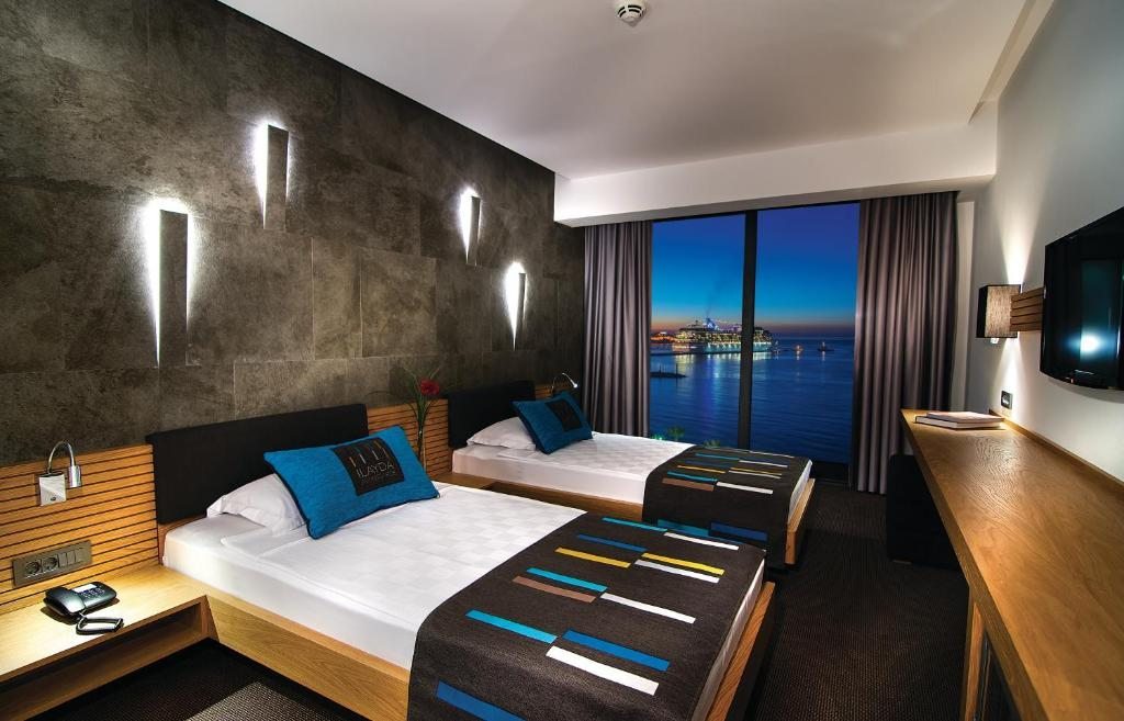 Двухместный (Двухместный номер с 2 отдельными кроватями и видом на море) отеля Ilayda Avantgarde, Кушадасы