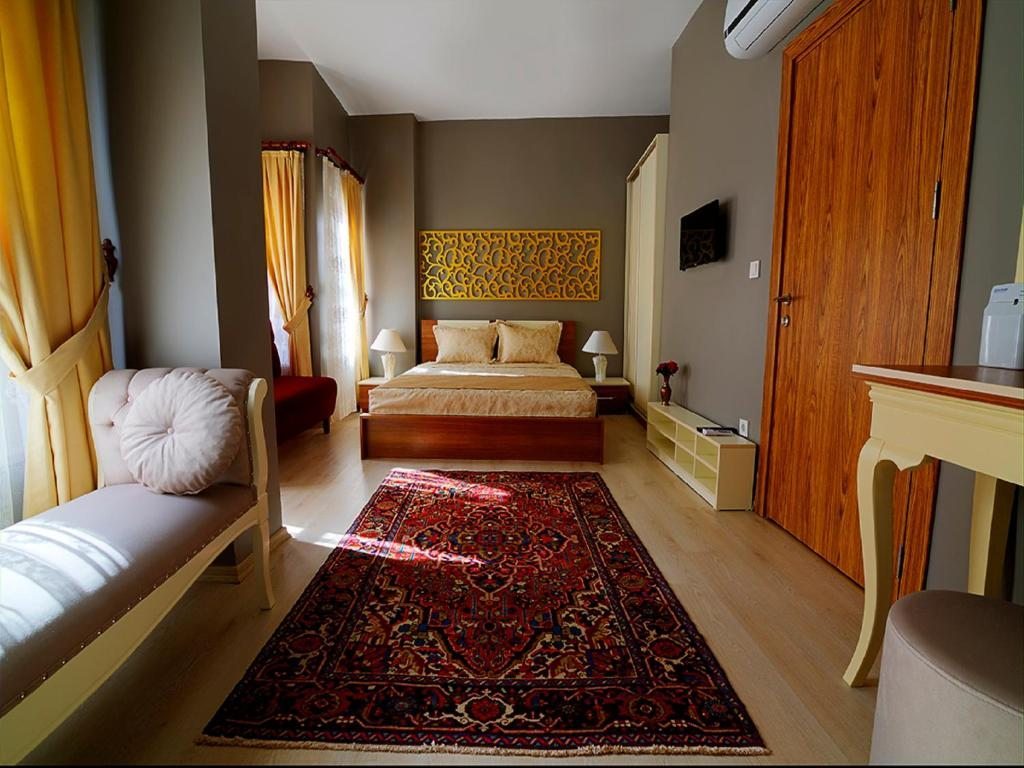 Двухместный (Двухместный номер Делюкс с 1 кроватью и балконом) отеля Hotel Million Old City, Стамбул