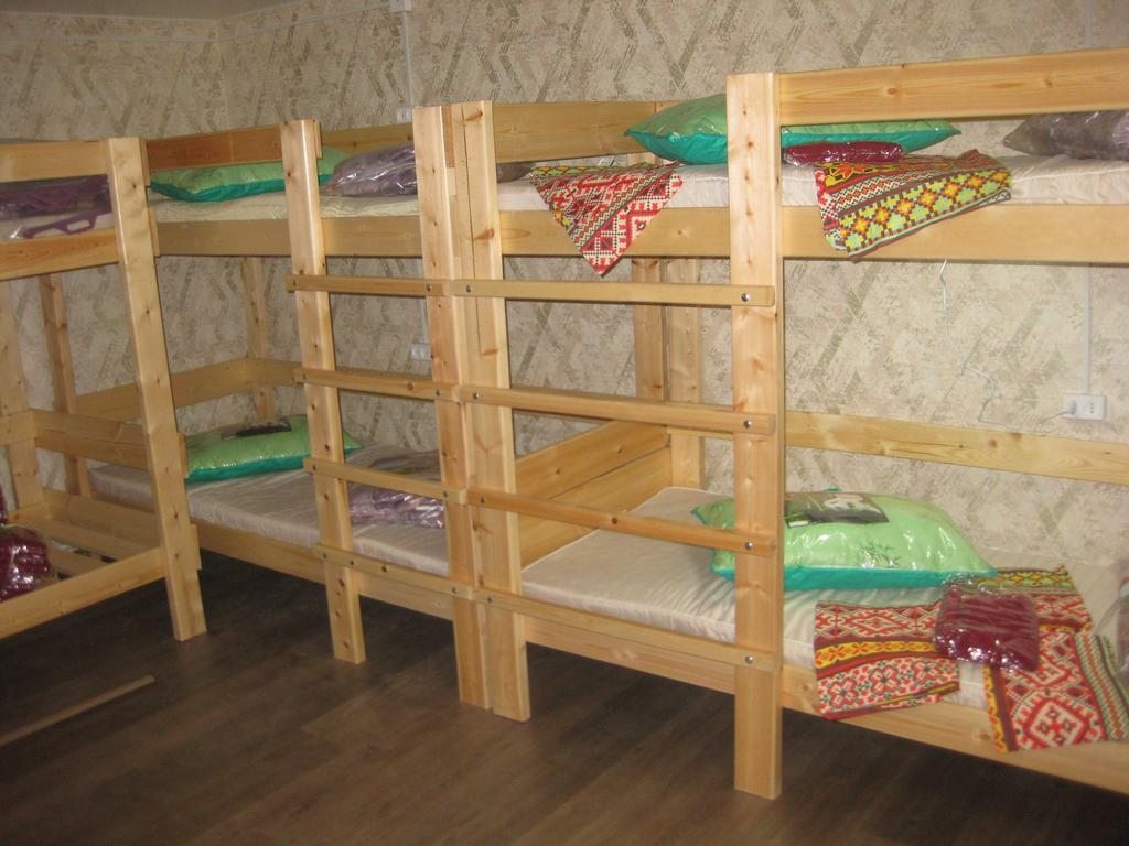 Номер (Кровать в общем 10-местном номере для мужчин и женщин) хостела Feel at home, Суздаль