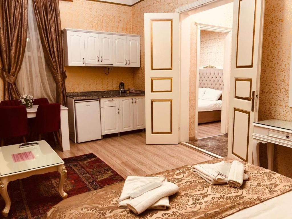 Апартаменты (Суперлюкс с 2 спальнями (для 6 взрослых) и кухней), Alhambra Residence