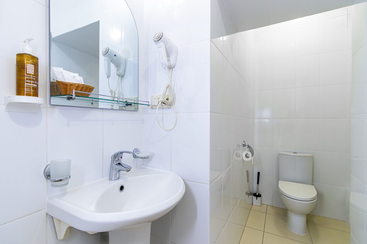 Семейный (Family +), Отель Бристоль