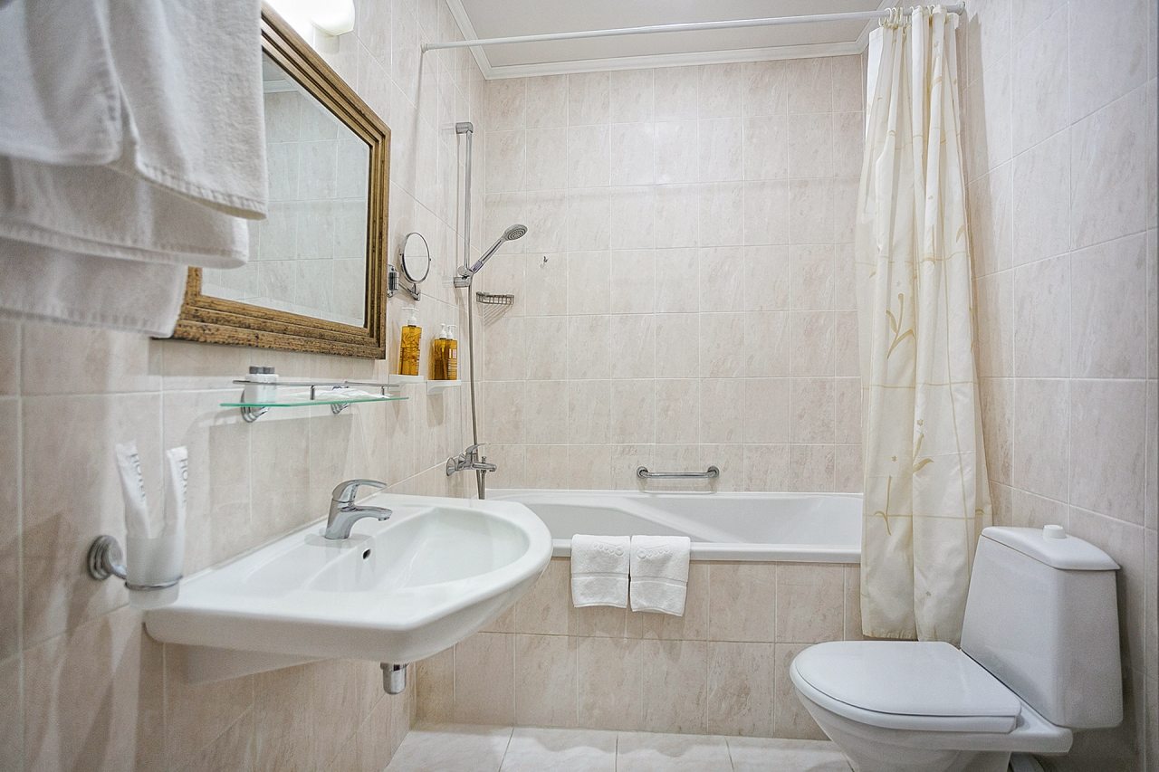 Люкс (Полулюкс), Отель Бристоль