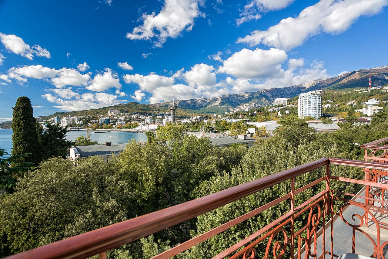 Сьюит (Двухуровневый люкс с видом на море), Отель Бристоль