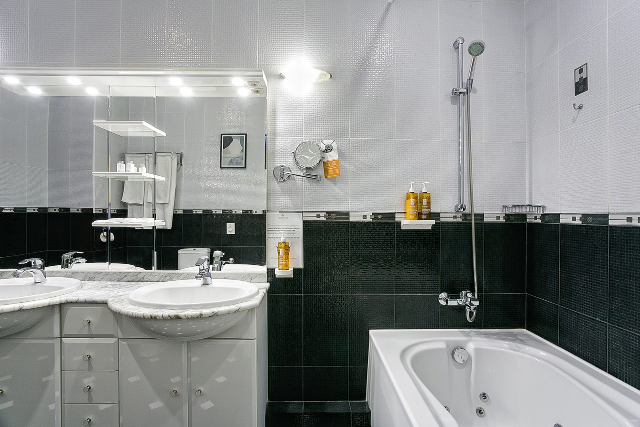 Сьюит (Двухуровневый люкс с видом на море), Отель Бристоль