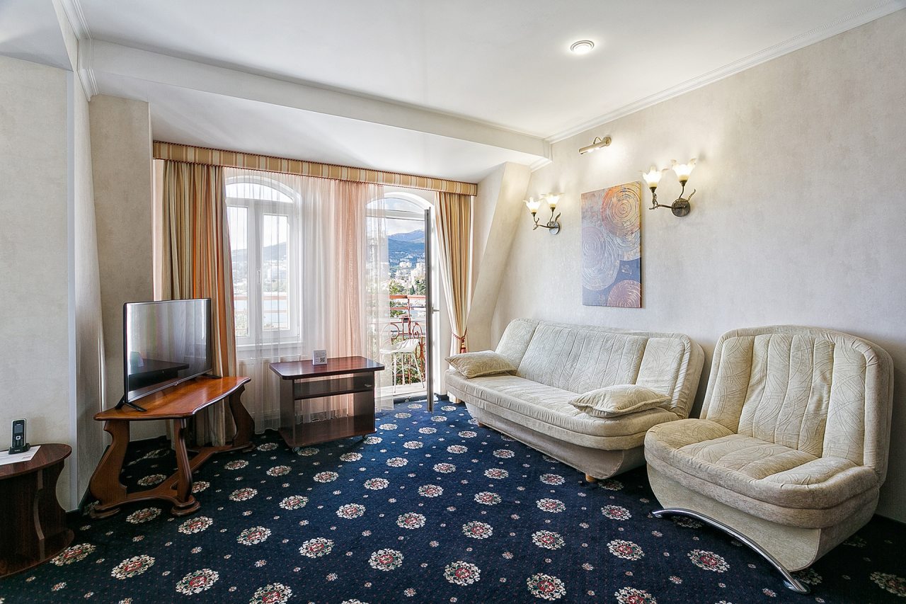 Сьюит (Двухуровневый люкс с видом на море), Отель Бристоль