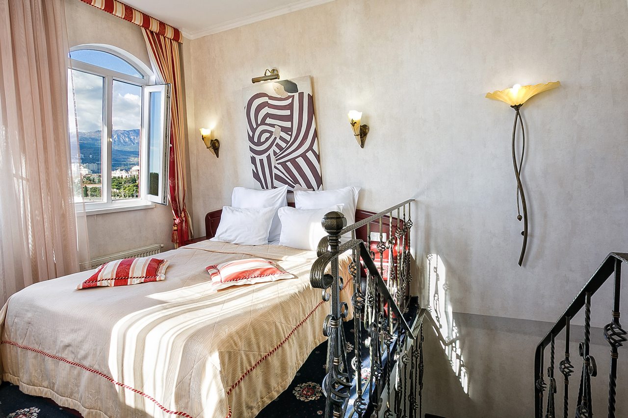 Сьюит (Двухуровневый люкс с видом на море), Отель Бристоль