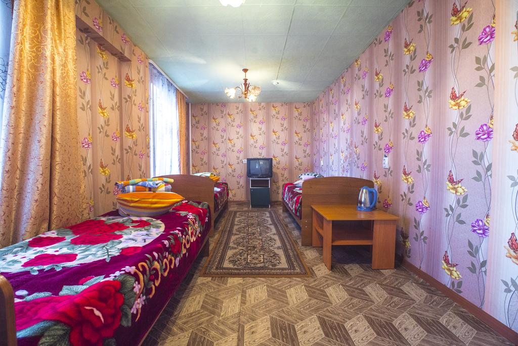 Номер (Односпальная кровать в общем номере для мужчин и женщин) отеля Култукская, Иркутск
