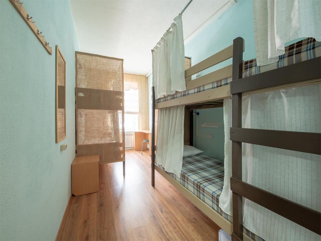 Номер (Кровать в общем четырехместном номере для мужчин и женщин) хостела Hostel 101, Кронштадт