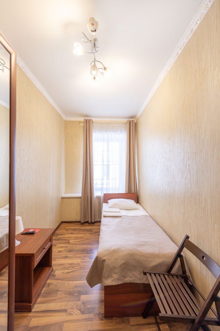 Одноместный (Комната с односпальной кроватью) гостевого дома Ра Кузнечный 19, Санкт-Петербург