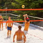 Волейбольная площадка в отеле Yalta Intourist (Ялта-Интурист) + Отель Green Park, Ялта