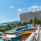 Аквапарк для взрослых и детей в отеле, Ялта Интурист - Отель Yalta Intourist Green Park