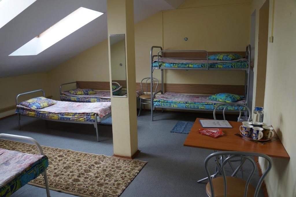 Номер (Спальное место на двухъярусной кровати в общем номере для мужчин и женщин) хостела Ирида, Вологда