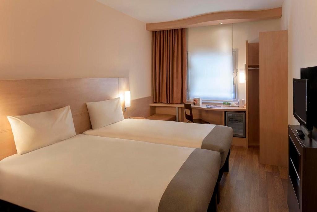 Двухместный (Стандартный двухместный номер с 2 отдельными кроватями) отеля Ibis Izmir Alsancak, Измир