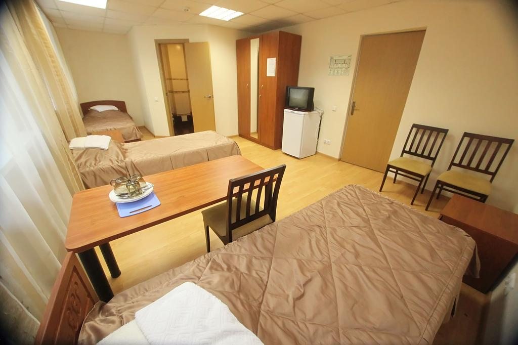 Номер (Кровать в общем номере с 3 кроватями) гостиницы А ЭЛИТА, Екатеринбург