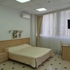 Двуспальная кровать 200*220 в номере Комфорт плюс