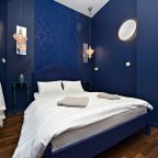 Номер Ночь: столики, бра, вешалки, пуфики, зеркало, стеллаж