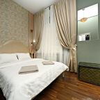 Пушкин: бра, вешалка, зеркало, стол, стул.