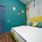 Изумруд: бра, вешалка, зеркало, стол, стул.