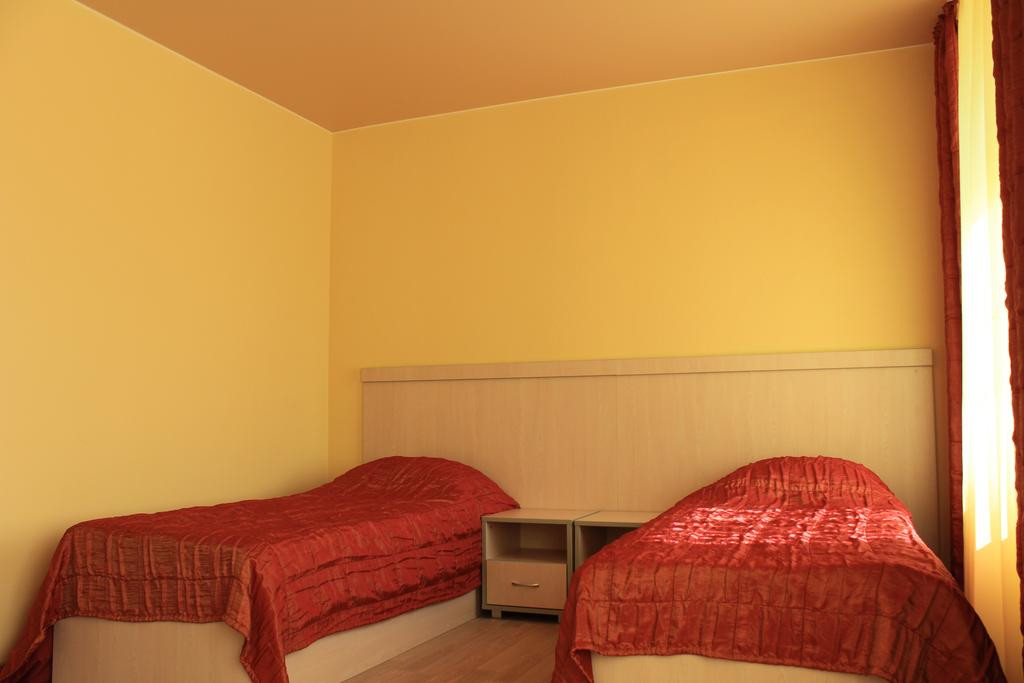 Двухместный (С 2 отдельными кроватями) гостиницы На Введенской, Рыбинск