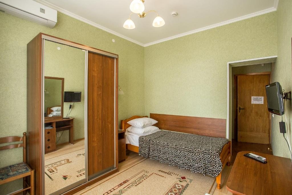 Одноместный (Стандартный одноместный номер, лечение включено) отеля Ленина, Ульяновск