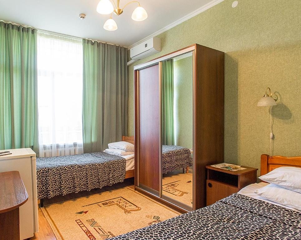 Номер (Односпальная кровать в общем номере - лечение включено) отеля Ленина, Ульяновск