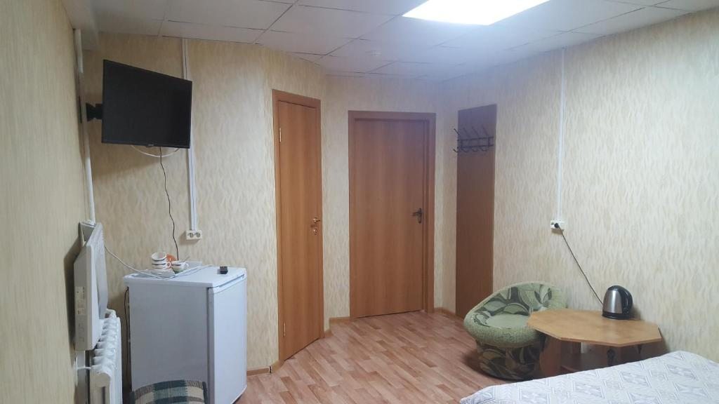 Двухместный (Двухместный номер с 2 отдельными кроватями и ванной комнатой) отеля В Дорожном, Сургут