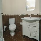 Двухместный (Стандарт с раздельными кроватями и балконом), Гостиница Кристи
