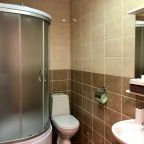 Восьмиместный (Общий номер с собственным санузлом), Хостел Точка