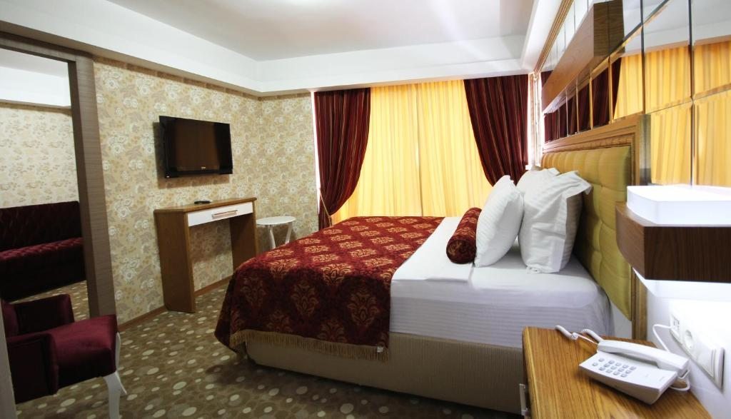 Семейный (Семейный номер - Смежные номера) отеля Grand Corner, Измир