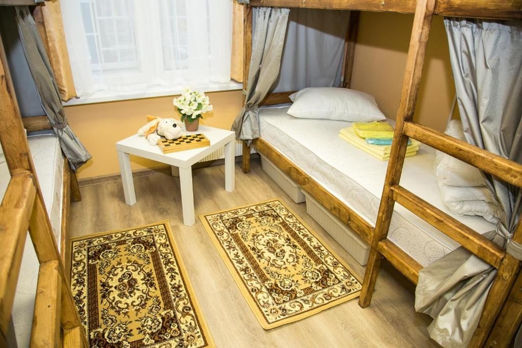 Номер (Кровать в 8-местном общем номере для мужчин - B) хостела Ленин, Москва