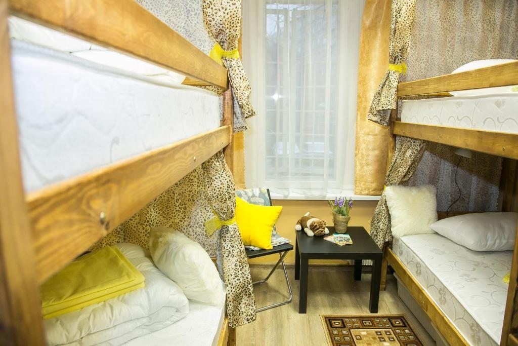 Номер (Кровать в общем 4-местном номере для мужчин и женщин) хостела Ленин, Москва