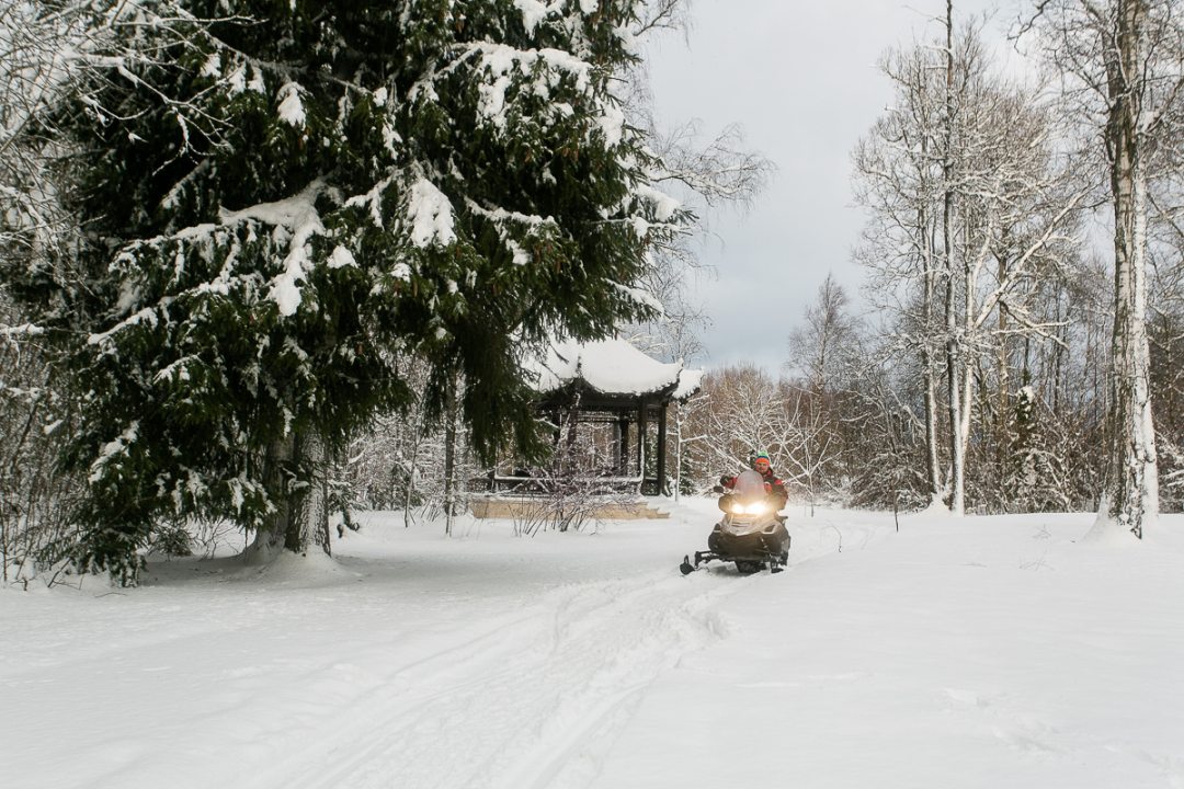 Снегоходы, Загородный отель Tseleevo Club & Resort