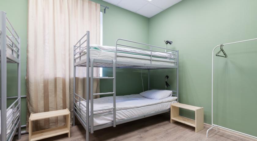 Восьмиместный (Койко-место в 8-местном общем номере для мужчин) хостела Story Hostel, Екатеринбург
